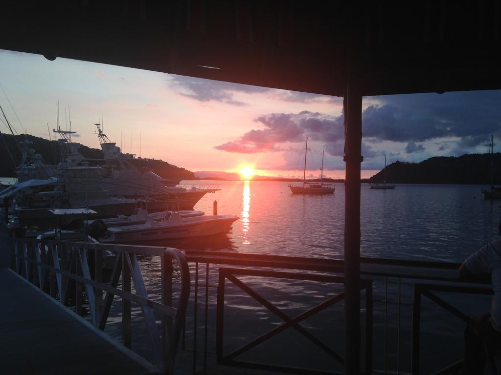 Fish Hook Marina Hotel 2*